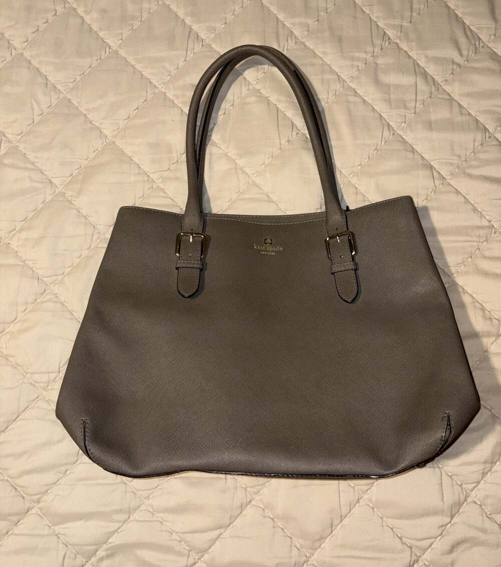 Kate Spade New York Cedar Street Small Harmony Tote in Taupe